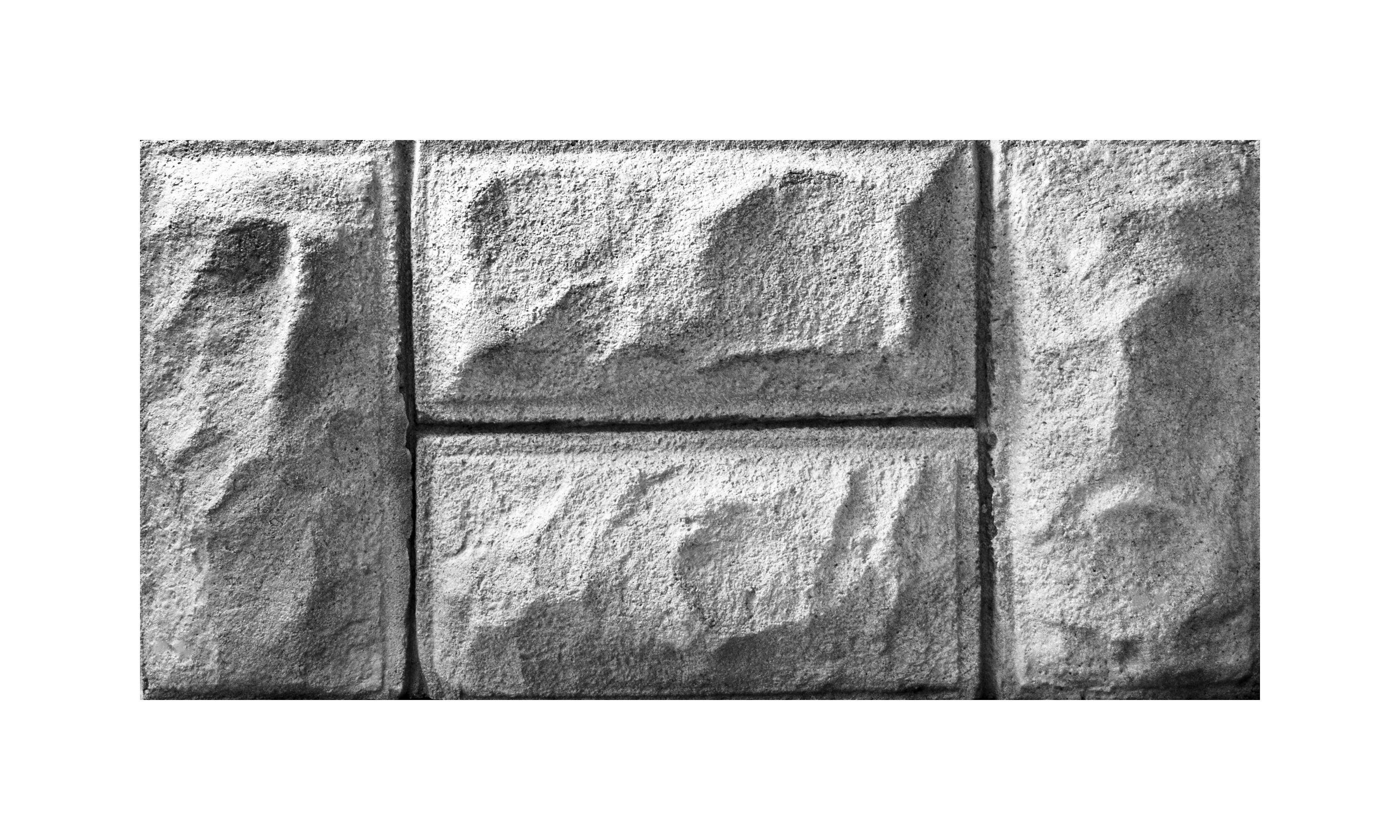 Design 8 – Classic Rock Face Block